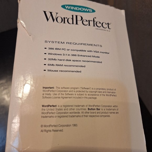 Vintage 1994 WordPerfect Complete Version 6.0A DOS/Windows Manual License Disks - Picture 10 of 11